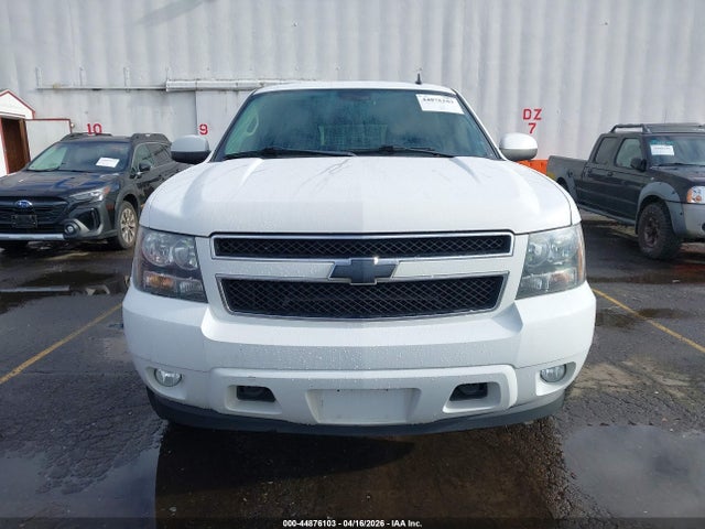 Продажа на аукционе авто 2013 Chevrolet Tahoe Lt, vin: 1GNSKBE01DR243722, номер лота: 44876103