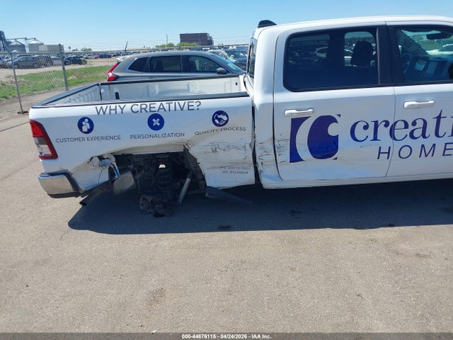 1C6RRFMG3LN274010 RAM 1500 Big Horn 4x4 6&#039;4 Box