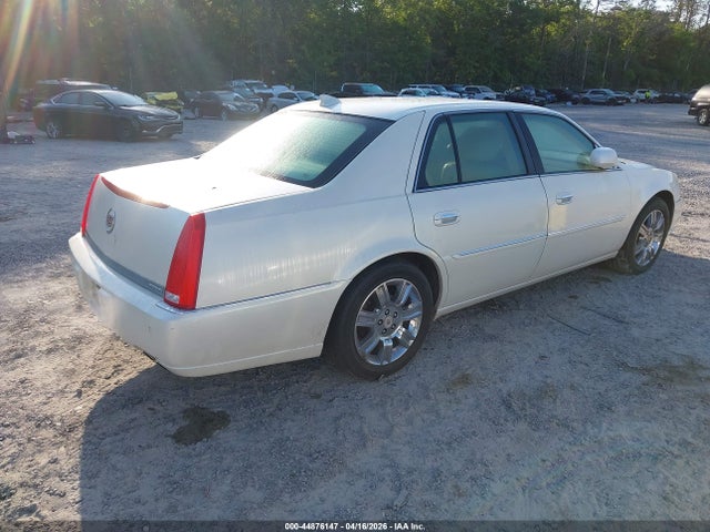 44876147 :رقم المزاد ، 1G6KP5ES0BU142178 vin ، 2011 Cadillac Dts Platinum Collection مزاد بيع