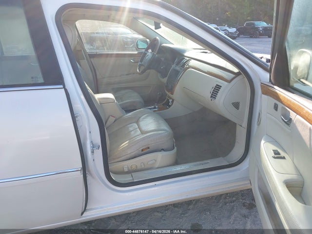 44876147 :رقم المزاد ، 1G6KP5ES0BU142178 vin ، 2011 Cadillac Dts Platinum Collection مزاد بيع