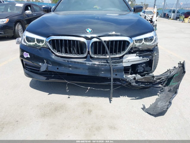 WBAJA9C57KB389155 BMW 530e Iperformance