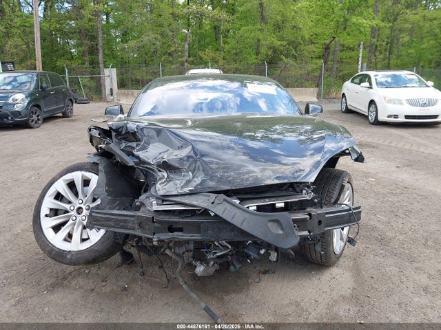 44876161 :رقم المزاد ، 5YJSA1E23JF295149 vin ، 2018 Tesla Model S 100d/75d/p100d مزاد بيع