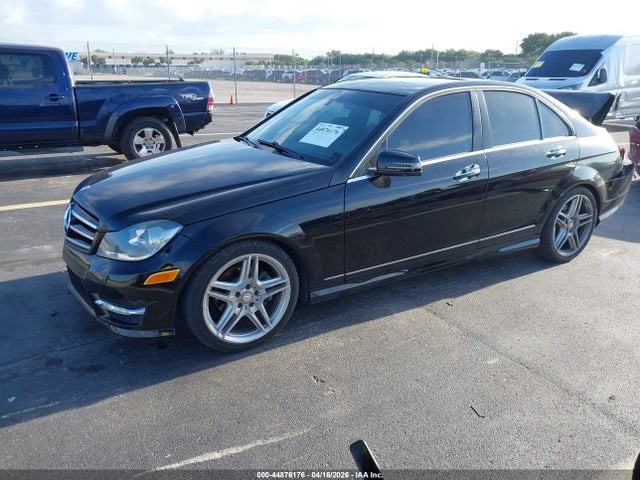 44876176 :رقم المزاد ، WDDGF4HB9EA950004 vin ، 2014 Mercedes-benz C 250 Sport مزاد بيع