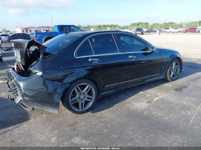 44876176 :رقم المزاد ، WDDGF4HB9EA950004 vin ، 2014 Mercedes-benz C 250 Sport مزاد بيع