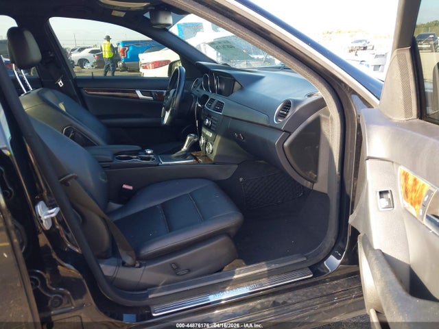 44876176 :رقم المزاد ، WDDGF4HB9EA950004 vin ، 2014 Mercedes-benz C 250 Sport مزاد بيع