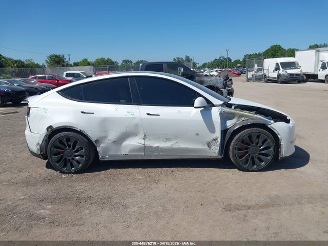 7SAYGDEF6NF469494 Tesla Model Y Performance Dual Motor All-wheel Drive