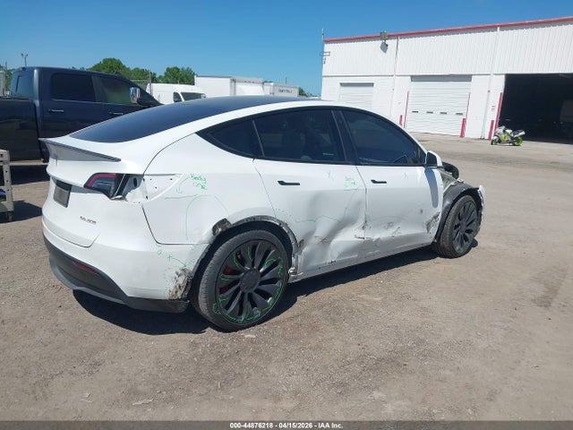 7SAYGDEF6NF469494 Tesla Model Y Performance Dual Motor All-wheel Drive