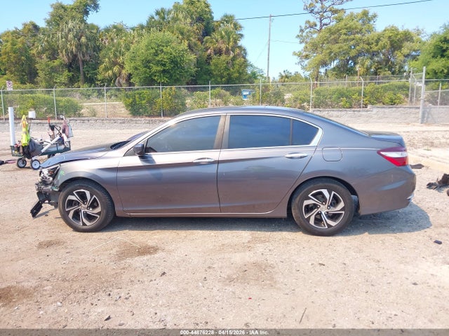 Продажа на аукционе авто 2017 Honda Accord Lx, vin: 1HGCR2F3XHA295695, номер лота: 44876228