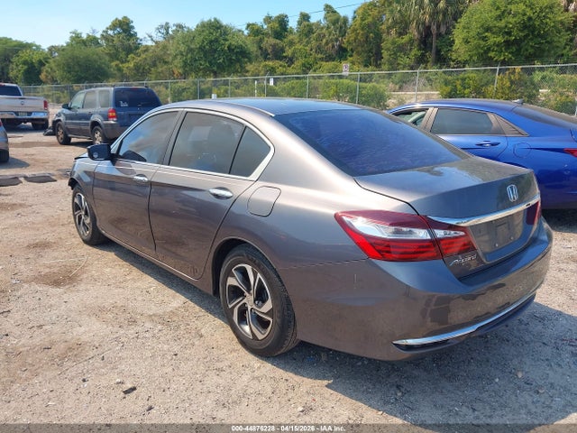 Продажа на аукционе авто 2017 Honda Accord Lx, vin: 1HGCR2F3XHA295695, номер лота: 44876228