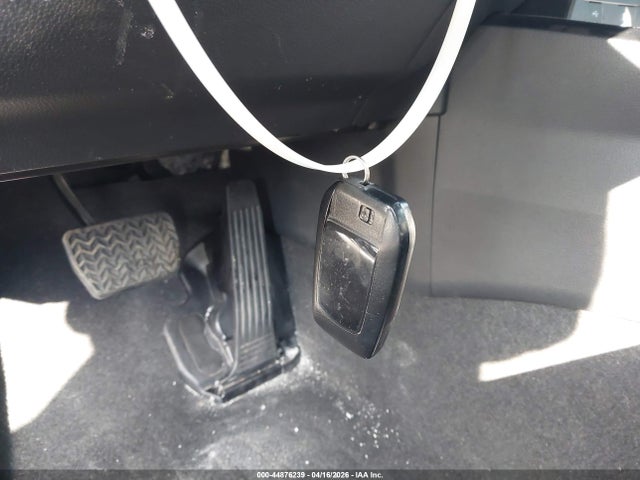Продажа на аукционе авто 2024 Toyota Prius Le, vin: JTDACAAU3R3020547, номер лота: 44876239