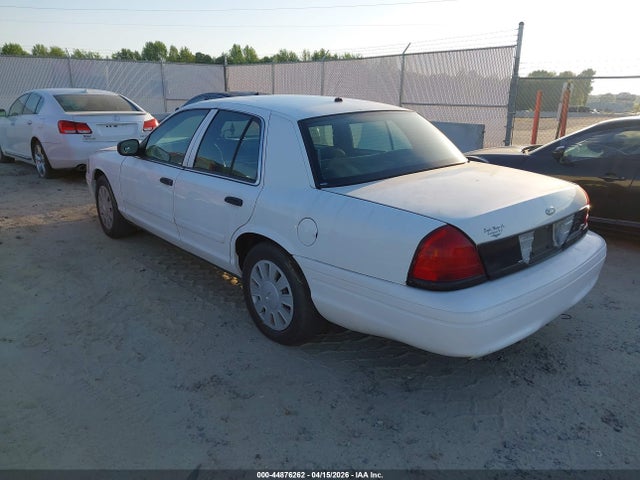 2011 FORD CROWN VICTORIA 2FABP7BV2BX120575 Photo 2