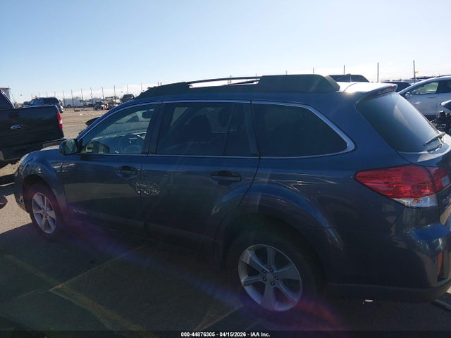 44876305 :رقم المزاد ، 4S4BRBDC5E3276898 vin ، 2014 Subaru Outback 2.5i Premium مزاد بيع