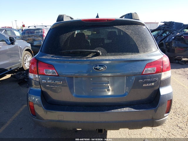 44876305 :رقم المزاد ، 4S4BRBDC5E3276898 vin ، 2014 Subaru Outback 2.5i Premium مزاد بيع
