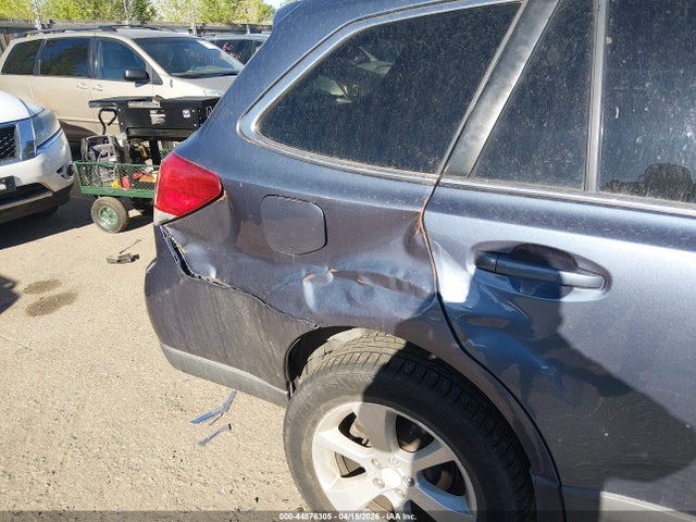 44876305 :رقم المزاد ، 4S4BRBDC5E3276898 vin ، 2014 Subaru Outback 2.5i Premium مزاد بيع