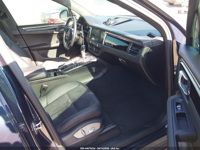 2019 PORSCHE MACAN WP1AA2A58KLB02072 Photo 4