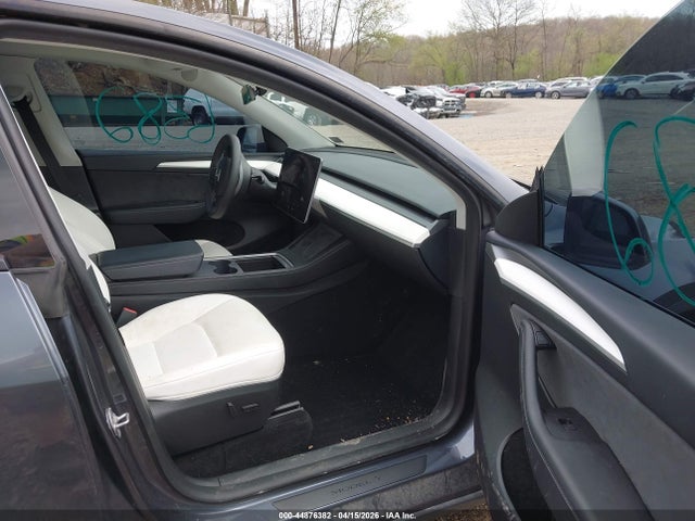 Продажа на аукционе авто 2023 Tesla Model Y Awd/long Range Dual Motor All-wheel Drive, vin: 7SAYGAEE9PF964944, номер лота: 44876382