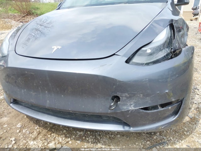 Продажа на аукционе авто 2023 Tesla Model Y Awd/long Range Dual Motor All-wheel Drive, vin: 7SAYGAEE9PF964944, номер лота: 44876382