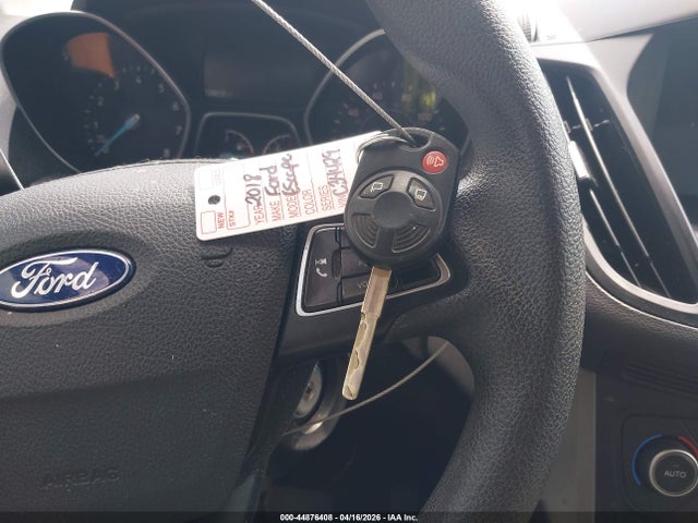 1FMCU9GD7JUC34429 Ford ESCAPE SE