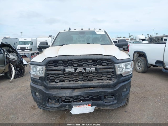 3C63RRAL8NG333556 RAM 3500 Tradesman 4x4 8&#039; Box