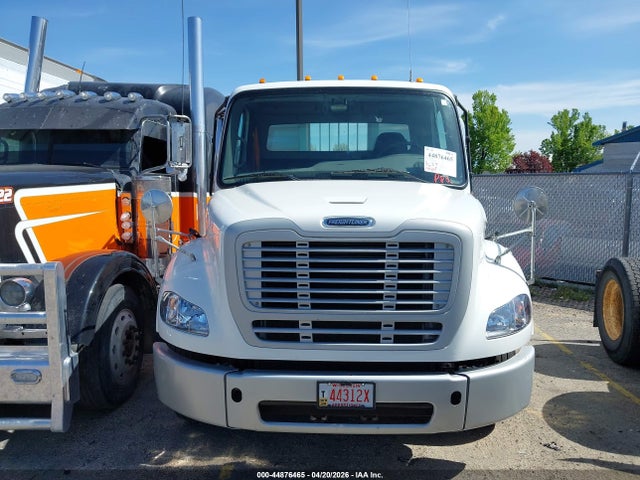 Продажа на аукционе авто 2016 Freightliner M2 112 Medium Duty, vin: 1FUJC5DV7GHHT7654, номер лота: 44876465