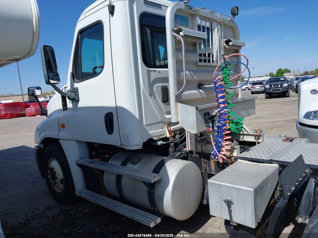 Freightliner Cascadia 125 2014 3AKJGEDV0ESFR1021 Image 14