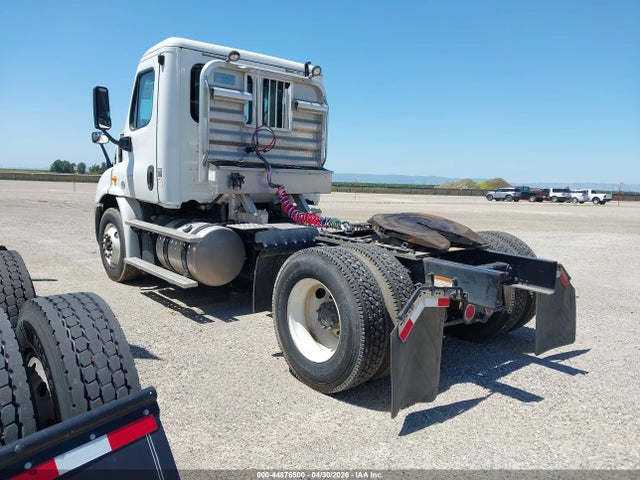 2014 Freightliner Cascadia 113 მანქანა იყიდება აუქციონზე, vin: 3AKBGBDV2ESFW7984, აუქციონის ნომერი: 44876500