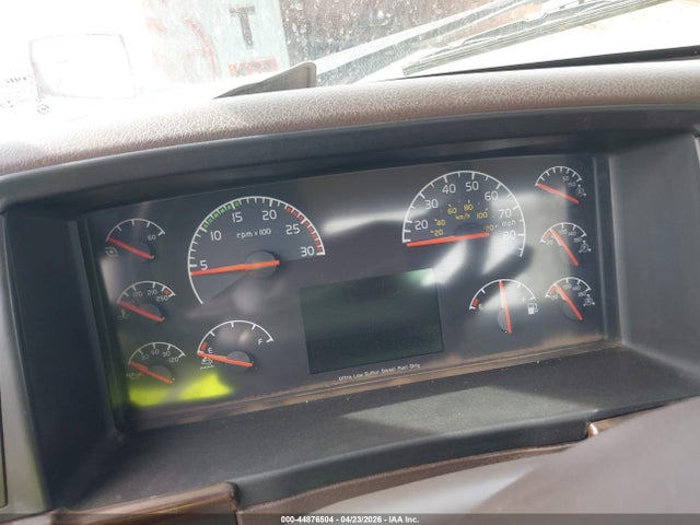 4V4MC9EG6JN996531 Volvo VNM