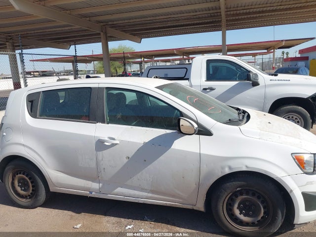 1G1JA6SH5F4200843 Chevrolet Sonic Ls Auto