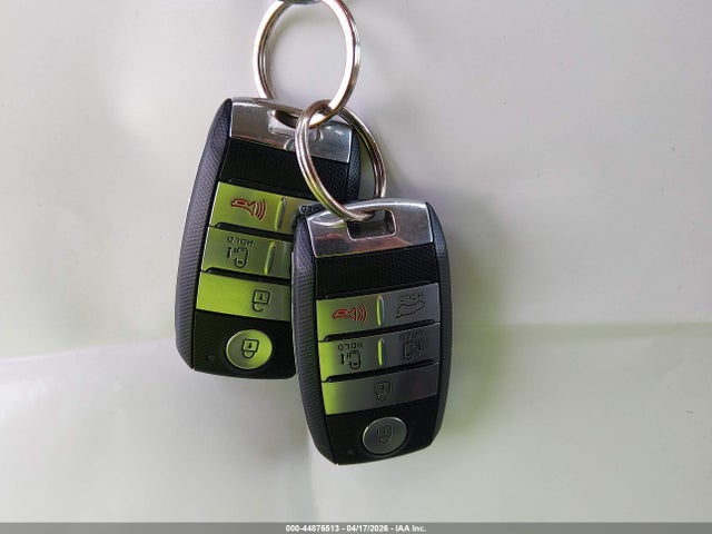 Продажа на аукционе авто 2016 Kia Sedona Ex, vin: KNDMC5C11G6146845, номер лота: 44876513