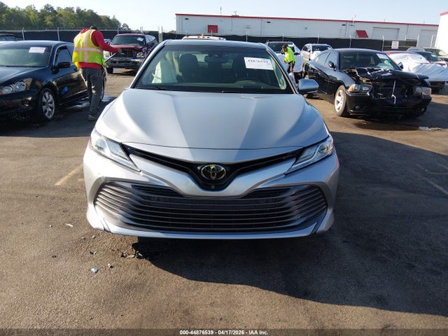 Продажа на аукционе авто 2018 Toyota Camry Xle, vin: 4T1B11HK1JU098236, номер лота: 44876539