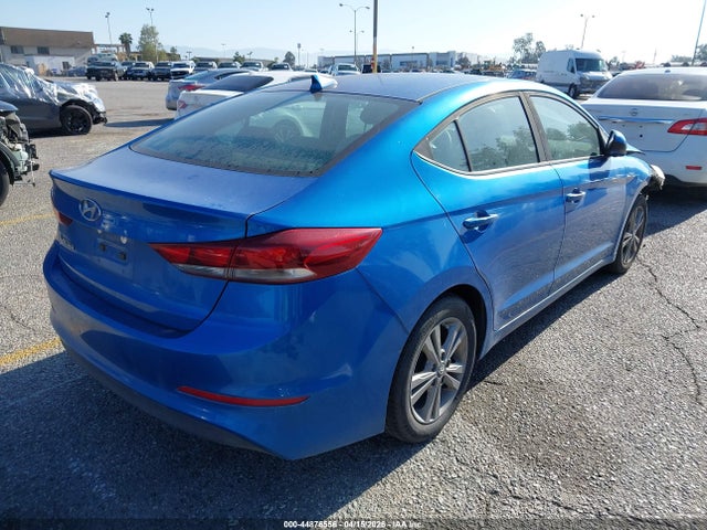 KMHD84LF2HU409246 Hyundai ELANTRA SE
