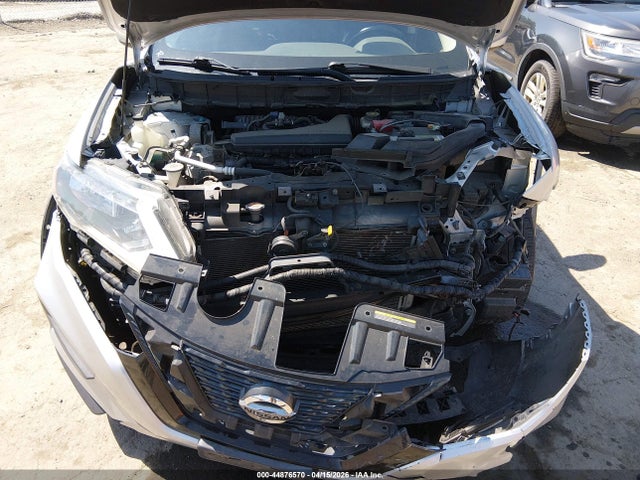 JN8AT2MV5HW016074 Nissan ROGUE SV