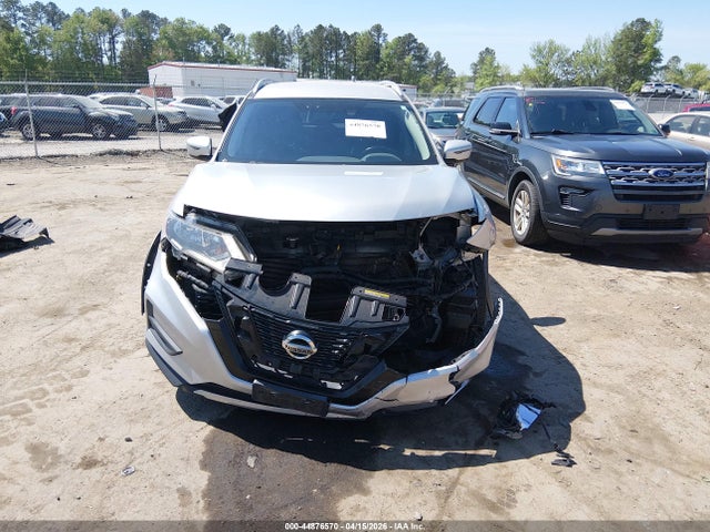 JN8AT2MV5HW016074 Nissan ROGUE SV