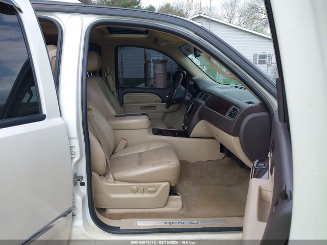 Aukcja sprzedaży 2011 Gmc Yukon Denali, vin: 1GKS2EEF0BR124138, numer aukcji: 44876576