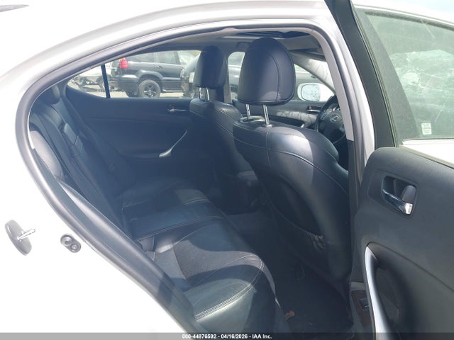 44876592 :رقم المزاد ، JTHCF5C20D5063757 vin ، 2013 Lexus Is 250 مزاد بيع