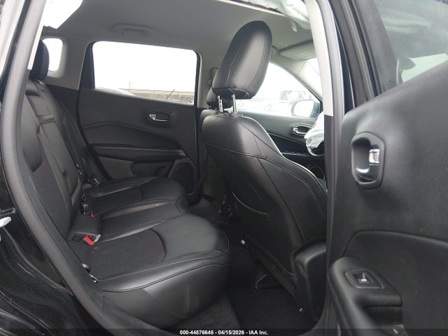 44876648 :رقم المزاد ، 3C4NJDBB2KT787614 vin ، 2019 Jeep Compass Altitude 4x4 مزاد بيع