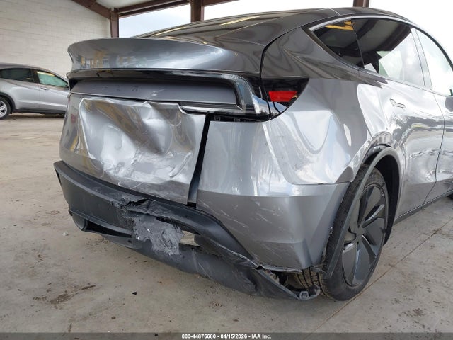 7SAYGDED5TF376204 Tesla Model Y Premium Rear-wheel Drive/standard Rear-wheel Drive