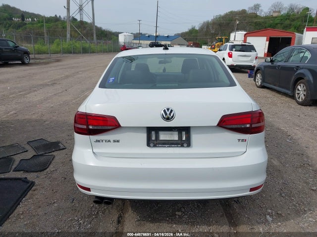 2017 Volkswagen Jetta 1.4t Se მანქანა იყიდება აუქციონზე, vin: 3VWDB7AJ5HM395438, აუქციონის ნომერი: 44876691