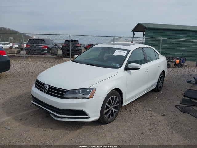 2017 Volkswagen Jetta 1.4t Se მანქანა იყიდება აუქციონზე, vin: 3VWDB7AJ5HM395438, აუქციონის ნომერი: 44876691