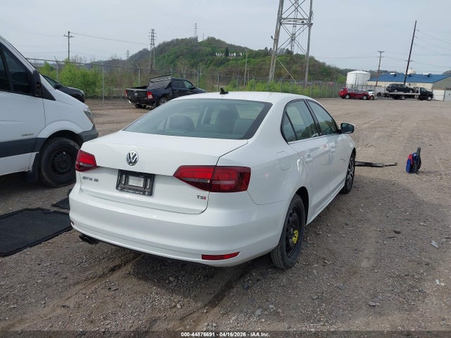 2017 Volkswagen Jetta 1.4t Se მანქანა იყიდება აუქციონზე, vin: 3VWDB7AJ5HM395438, აუქციონის ნომერი: 44876691