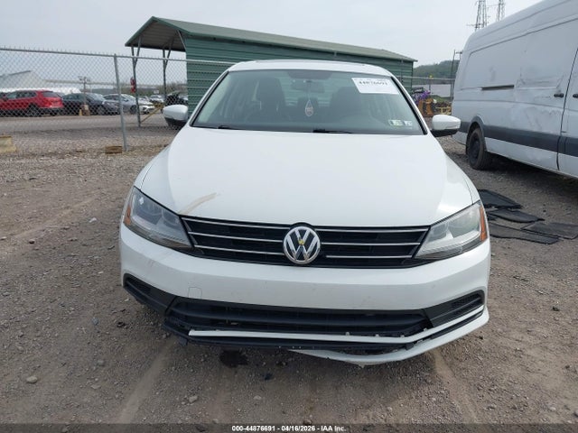 2017 Volkswagen Jetta 1.4t Se მანქანა იყიდება აუქციონზე, vin: 3VWDB7AJ5HM395438, აუქციონის ნომერი: 44876691