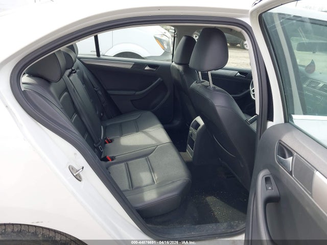 2017 Volkswagen Jetta 1.4t Se მანქანა იყიდება აუქციონზე, vin: 3VWDB7AJ5HM395438, აუქციონის ნომერი: 44876691