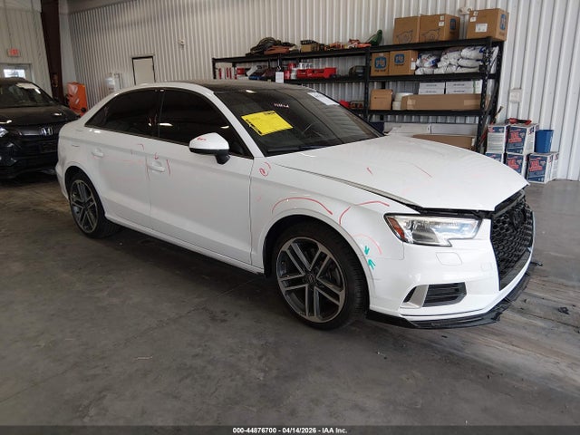 Продаж на аукціоні авто 2017 Audi A3 2.0t Premium, vin: WAUAUGFFXH1043048, номер лоту: 44876700