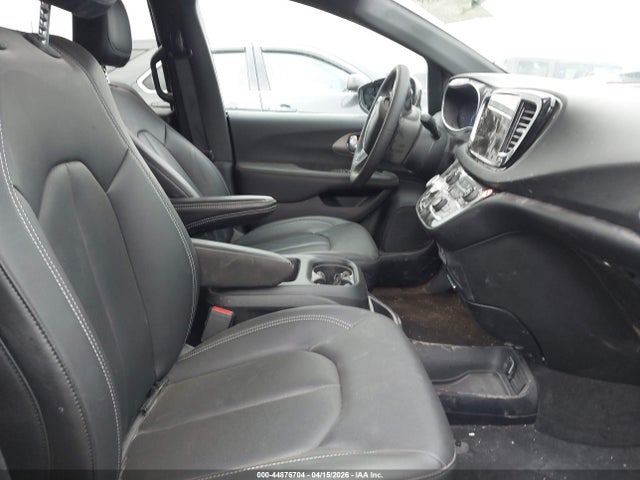 Продажа на аукционе авто 2025 Chrysler Pacifica Select, vin: 2C4RC1BG5SR600570, номер лота: 44876704
