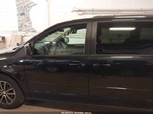Продажа на аукционе авто 2016 Dodge Grand Caravan R/t, vin: 2C4RDGEG6GR242799, номер лота: 44876716