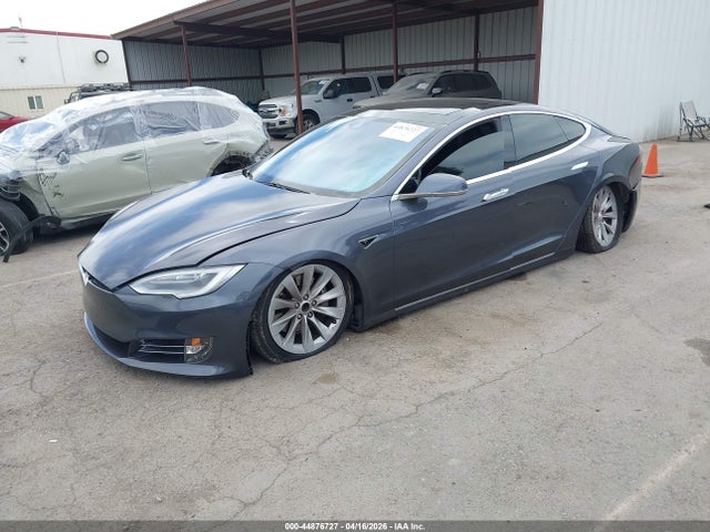Tesla Model S 60/70/75/85 2016 5YJSA1E14GF139766 Image 2
