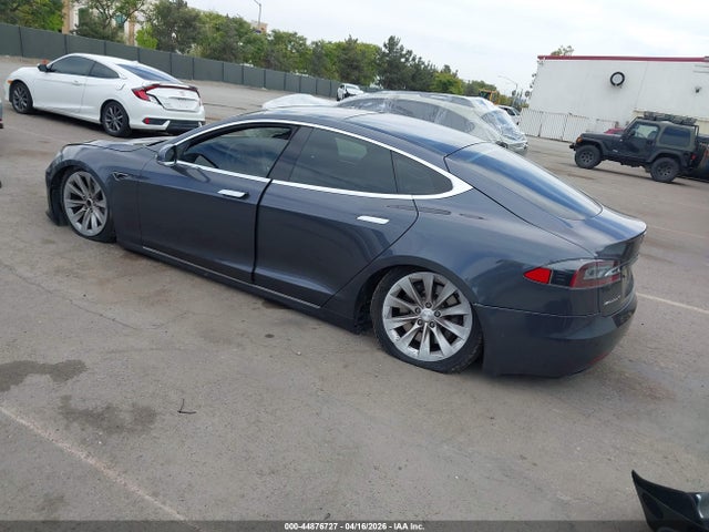 Tesla Model S 60/70/75/85 2016 5YJSA1E14GF139766 Image 3