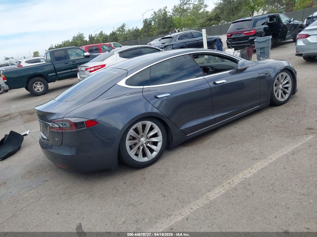 Tesla Model S 60/70/75/85 2016 5YJSA1E14GF139766 Image 4