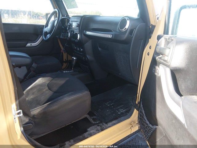44876760 :رقم المزاد ، 1C4BJWEG4DL640232 vin ، 2013 Jeep Wrangler Unlimited Sahara مزاد بيع