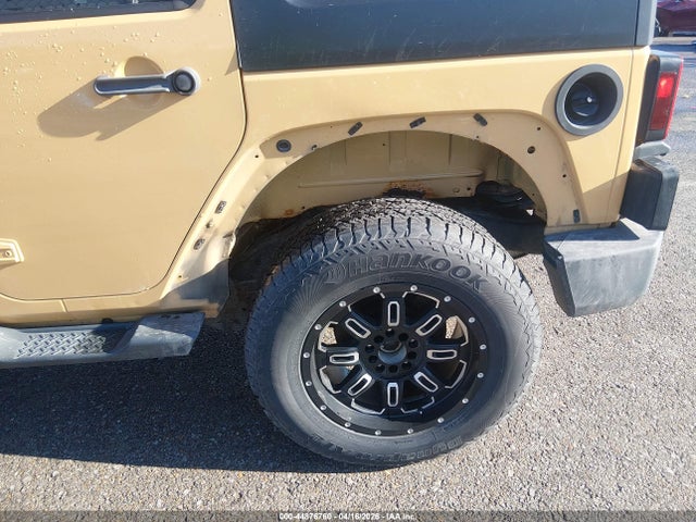 44876760 :رقم المزاد ، 1C4BJWEG4DL640232 vin ، 2013 Jeep Wrangler Unlimited Sahara مزاد بيع